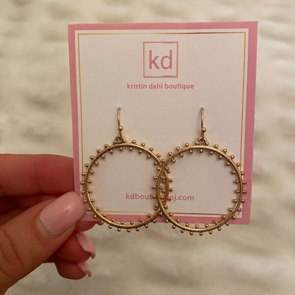 NWT Gold Hoops Earrings - Picture 7 of 7